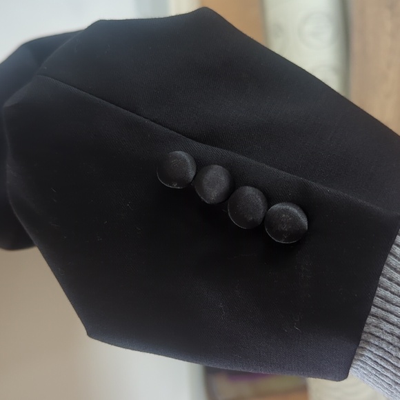 Calvin Klien tuxedo jacket - Picture 11 of 11